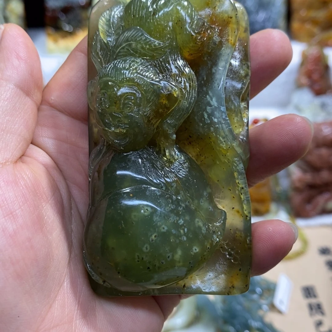 蛇纹石玉未镶嵌颈饰