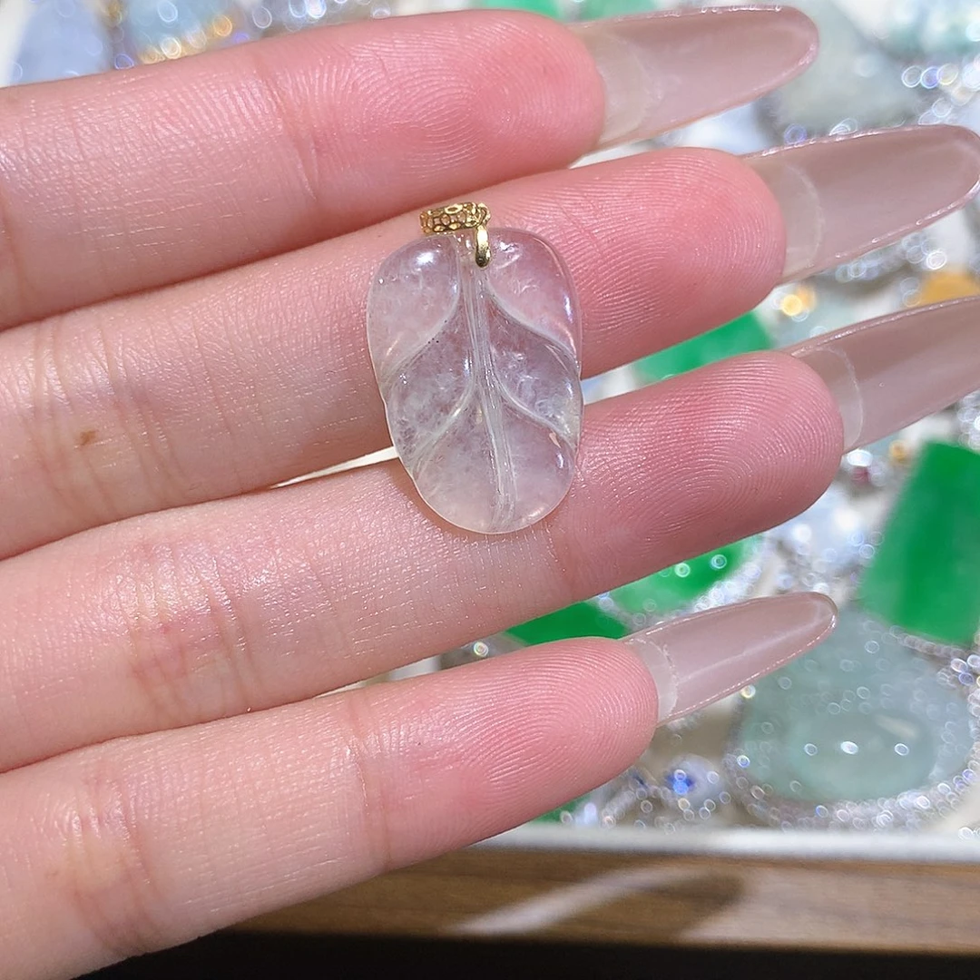 翡翠18K金镶嵌颈饰叶子