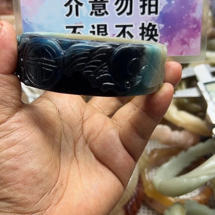 未镶嵌手镯石英岩玉龙*头