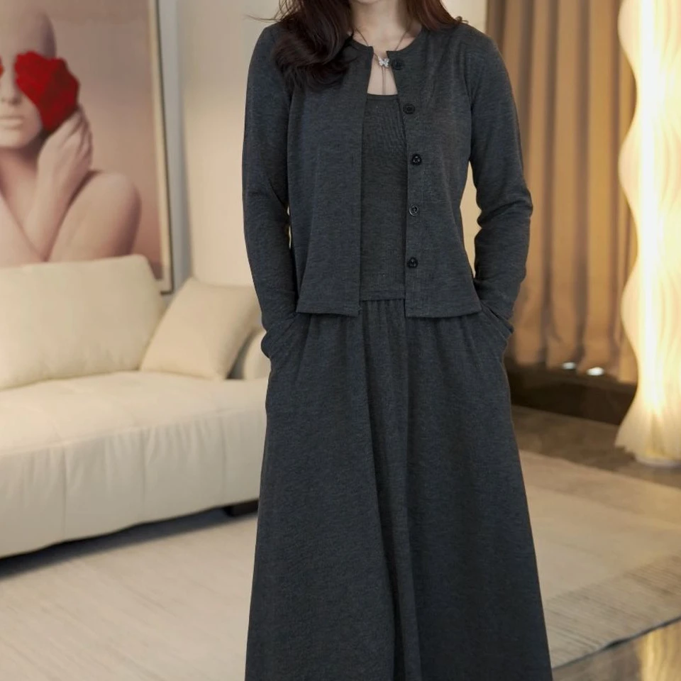 新款胖MM大码针织开衫吊带半身裙三件套女春秋梨型身材显瘦小套装