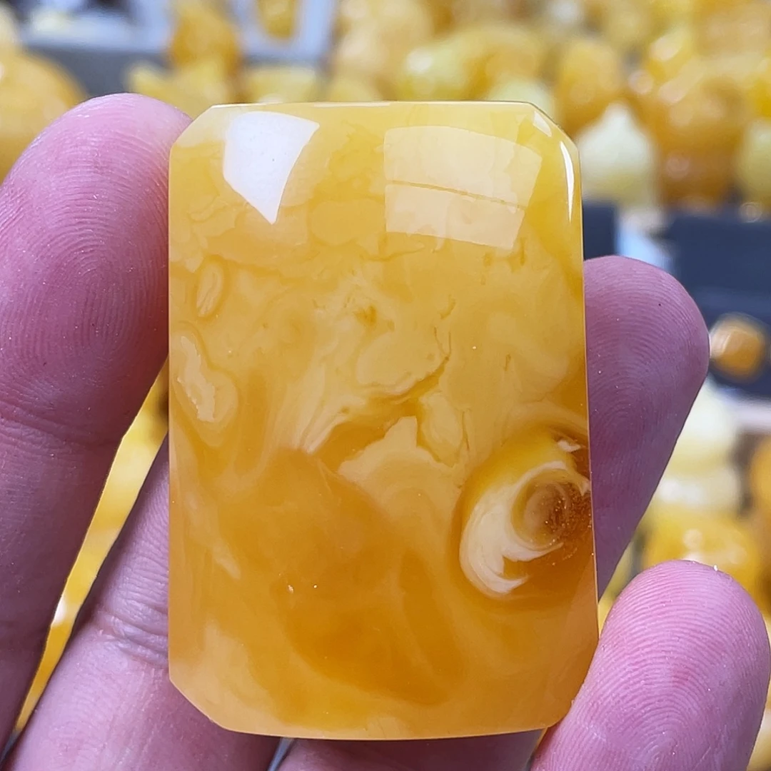 琥珀未镶嵌珠宝奇石琥珀