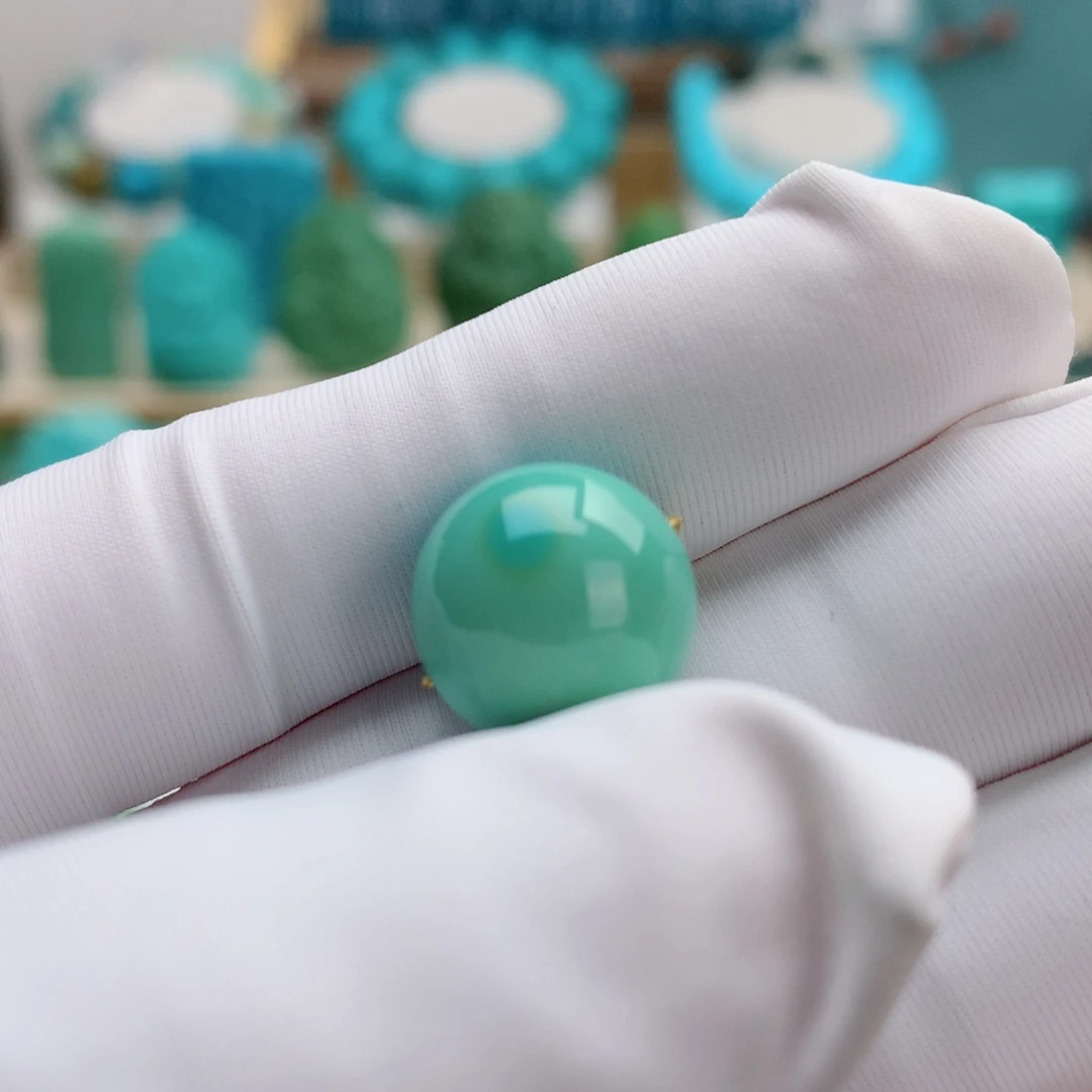 绿松石未镶嵌挂件