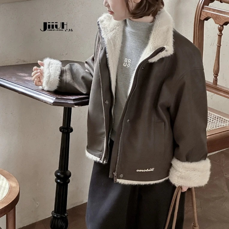 2166童装短款皮外套