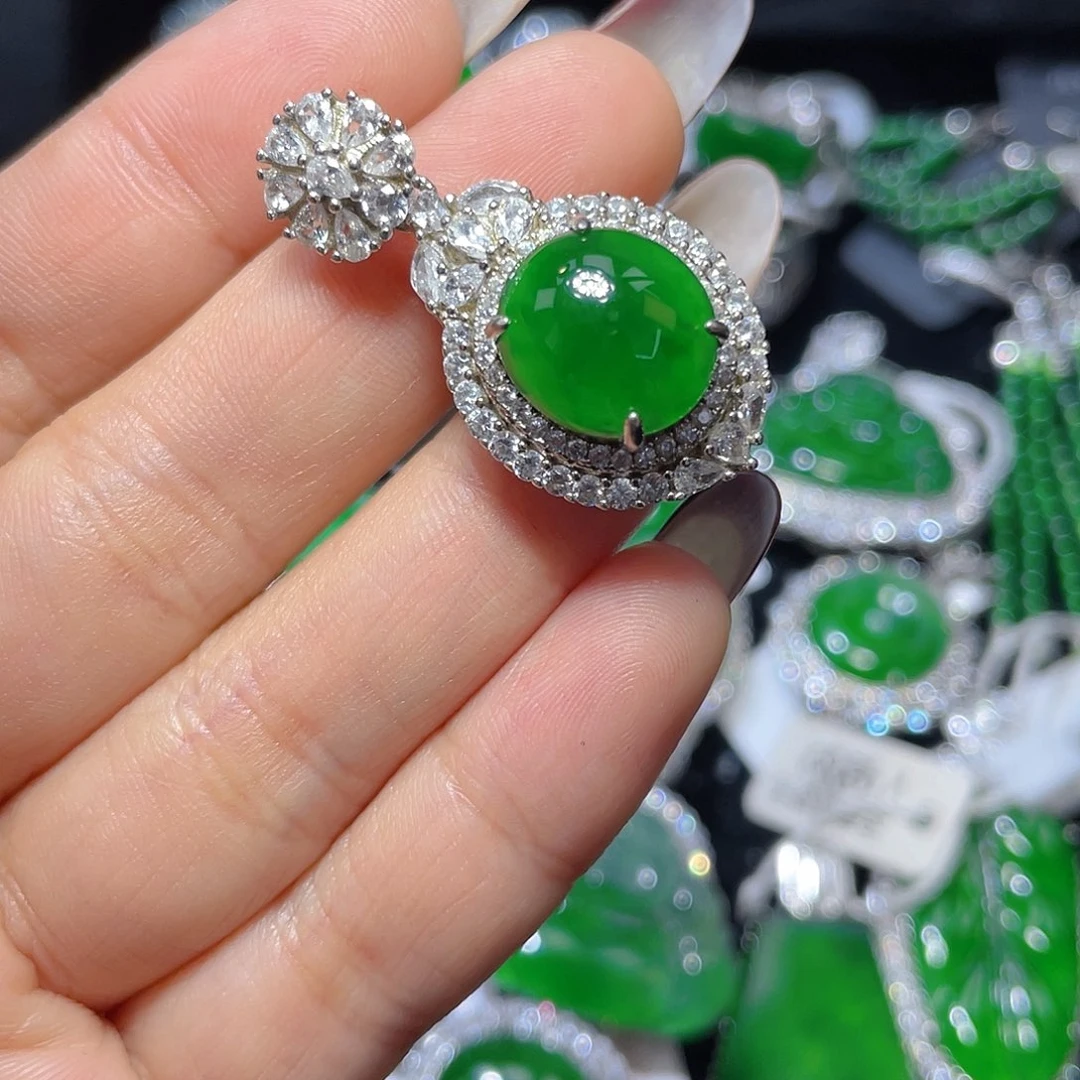 翡翠颈饰银S925镶嵌翡翠