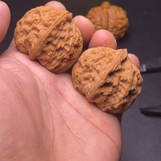 【闪购商品】把件文玩核桃玉珍