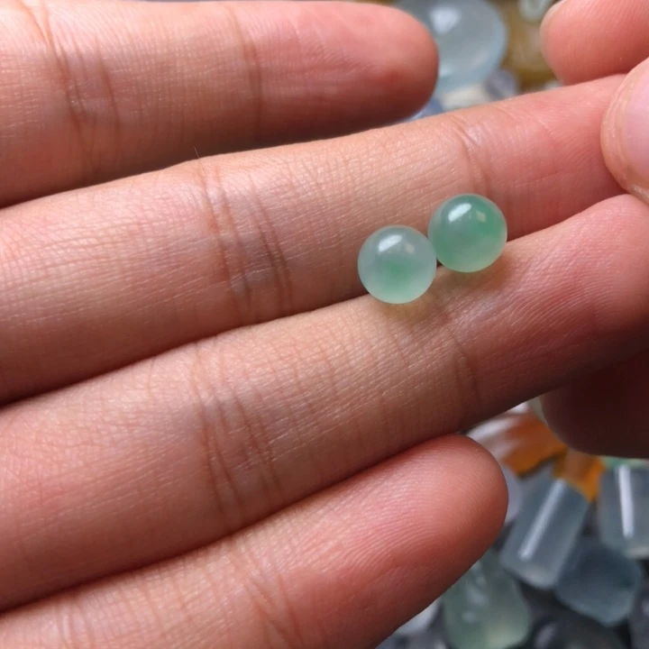 定制翡翠未镶嵌挂件