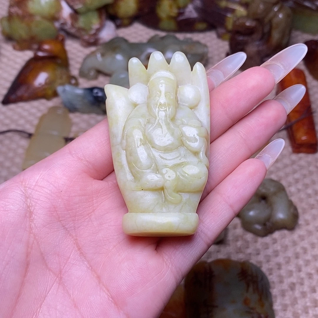 未镶嵌蛇纹石玉颈饰