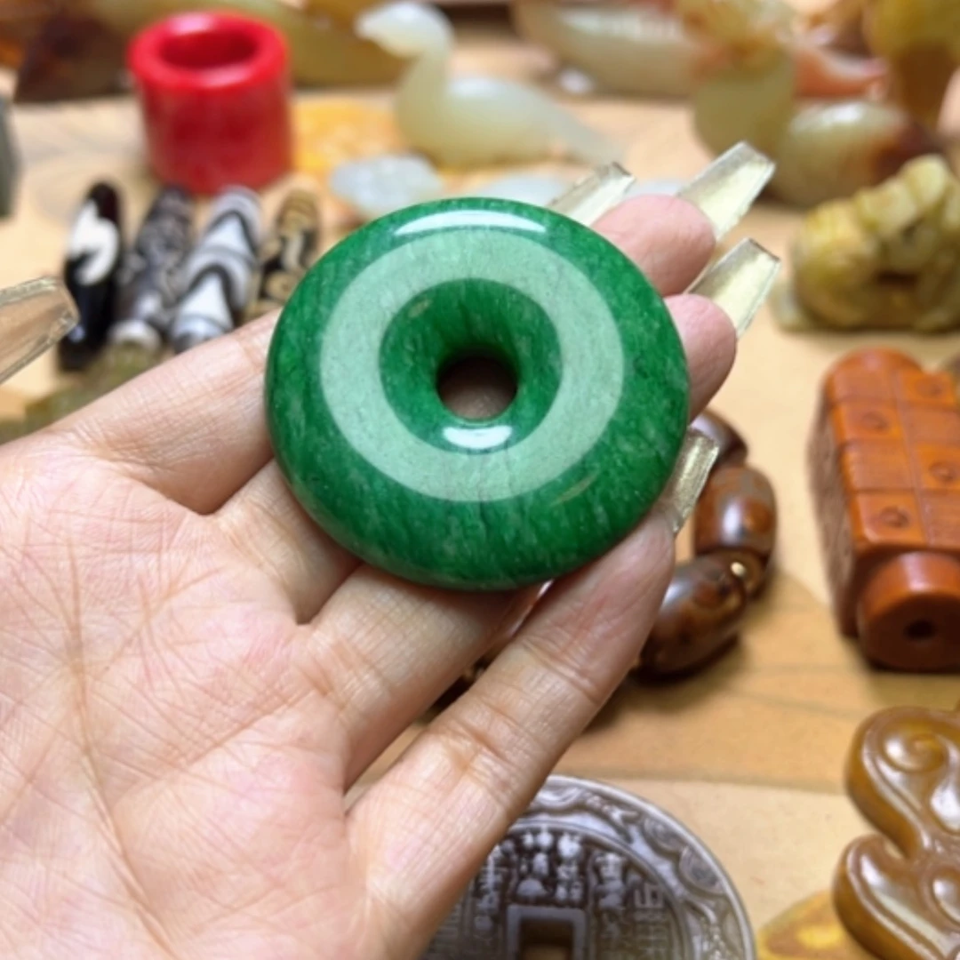 【闪购商品】蛇纹石玉颈饰未镶嵌