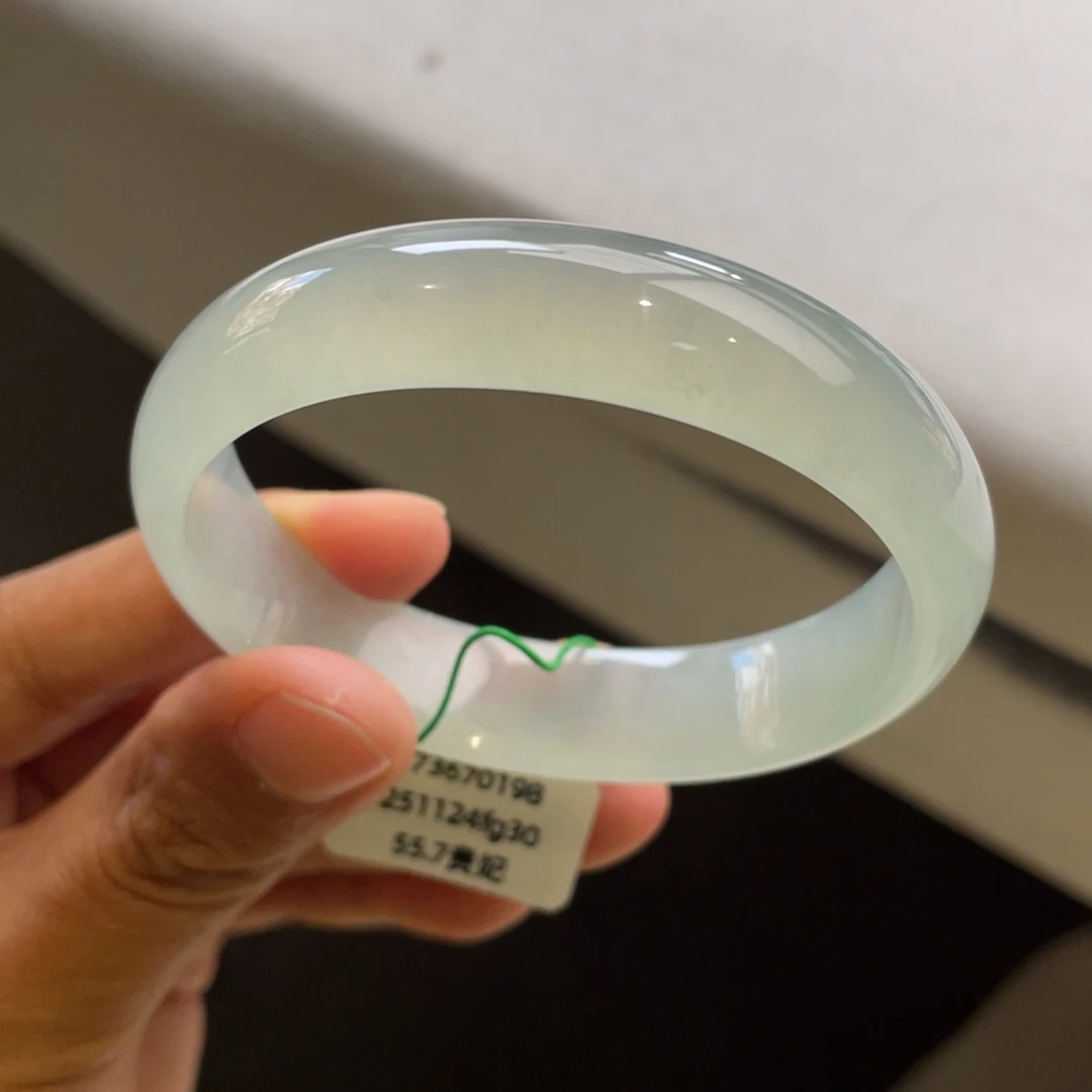 翡翠未镶嵌手镯冰晴贵妃手镯【强推】