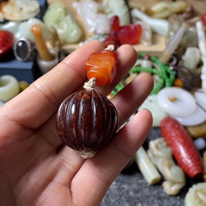 和田玉未镶嵌吊坠(不含链)