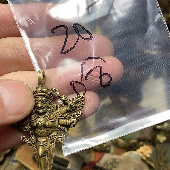 哈***喽小杨推荐铜物件一个