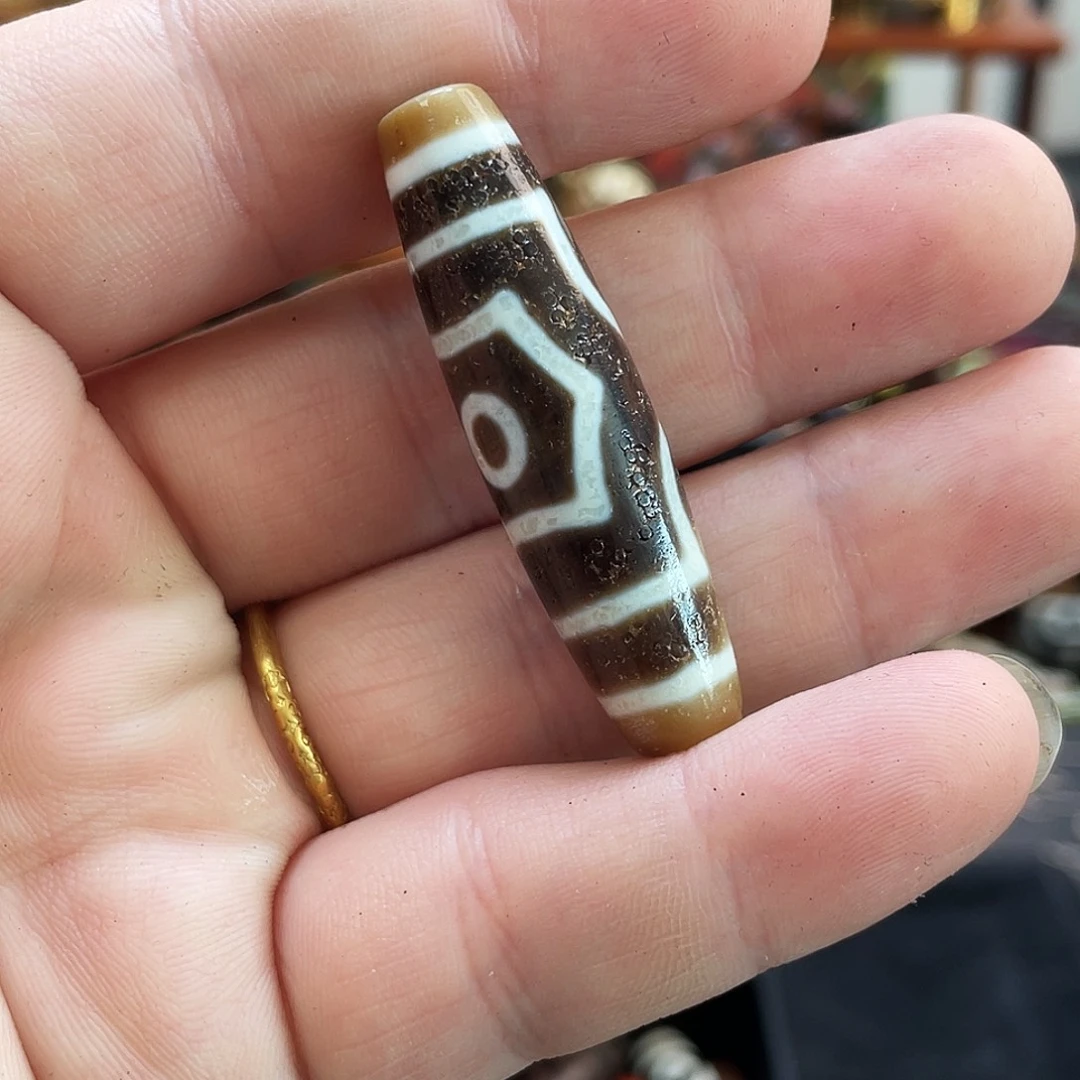 未镶嵌多样性发一件玛瑙/玉髓