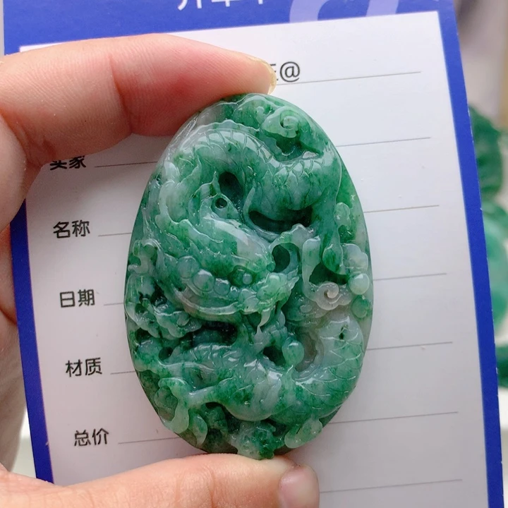 独山玉未镶嵌颈饰