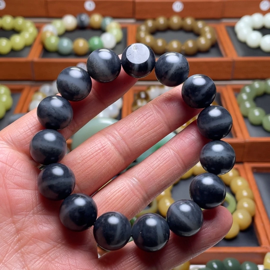 和田玉未镶嵌手串