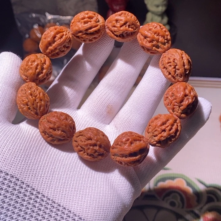 文玩核桃手串…………11