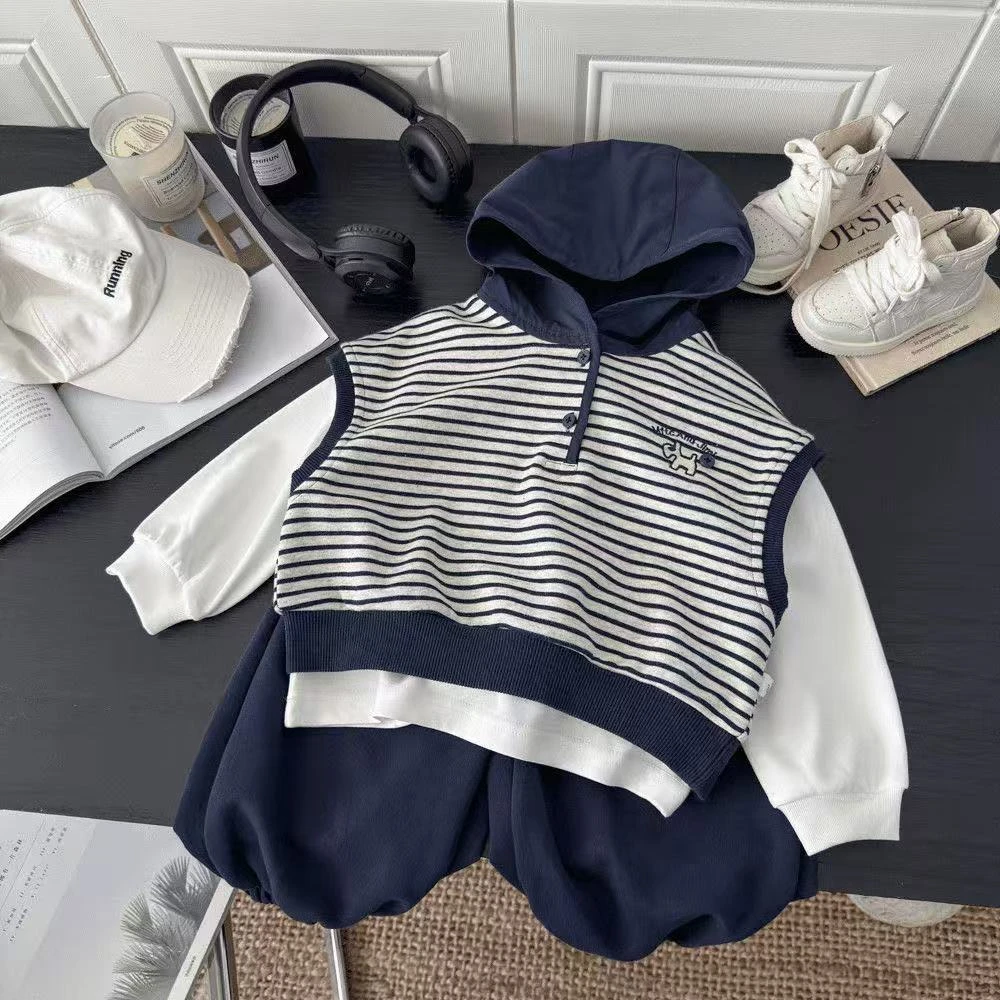 男童套装秋装2025新款春秋季时髦儿童男宝条纹卫衣马甲三件套潮流