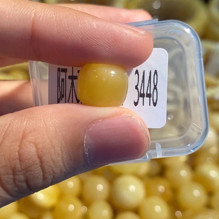 琥珀未镶嵌珠宝奇石3448