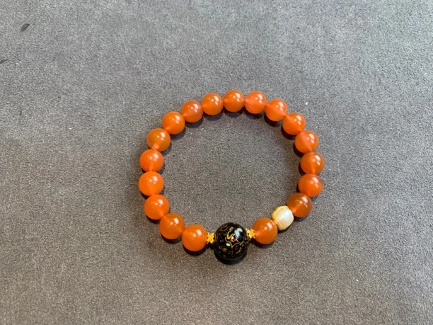 开天辟地原矿南红樱桃红卡9手串