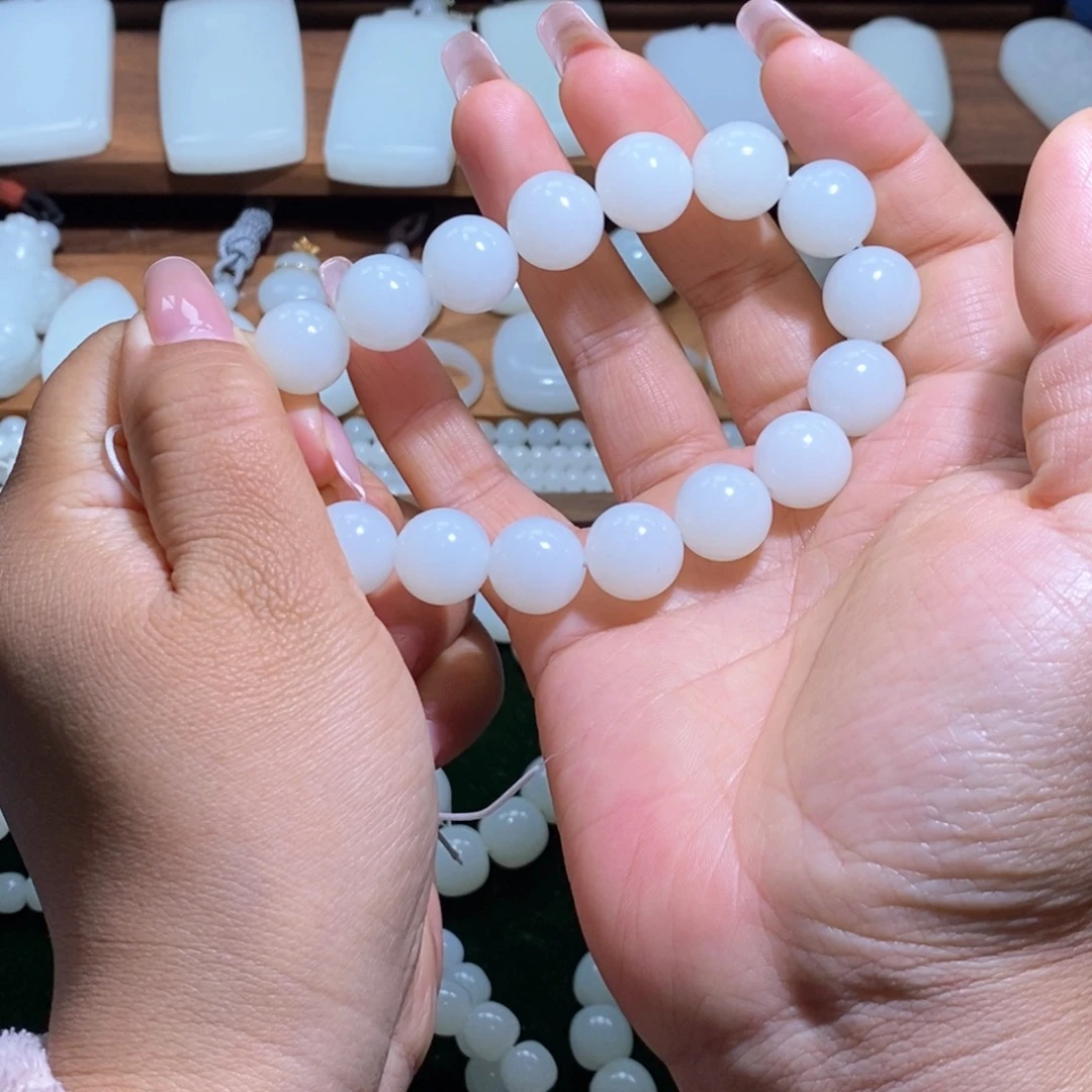 未镶嵌手链和田玉亭*