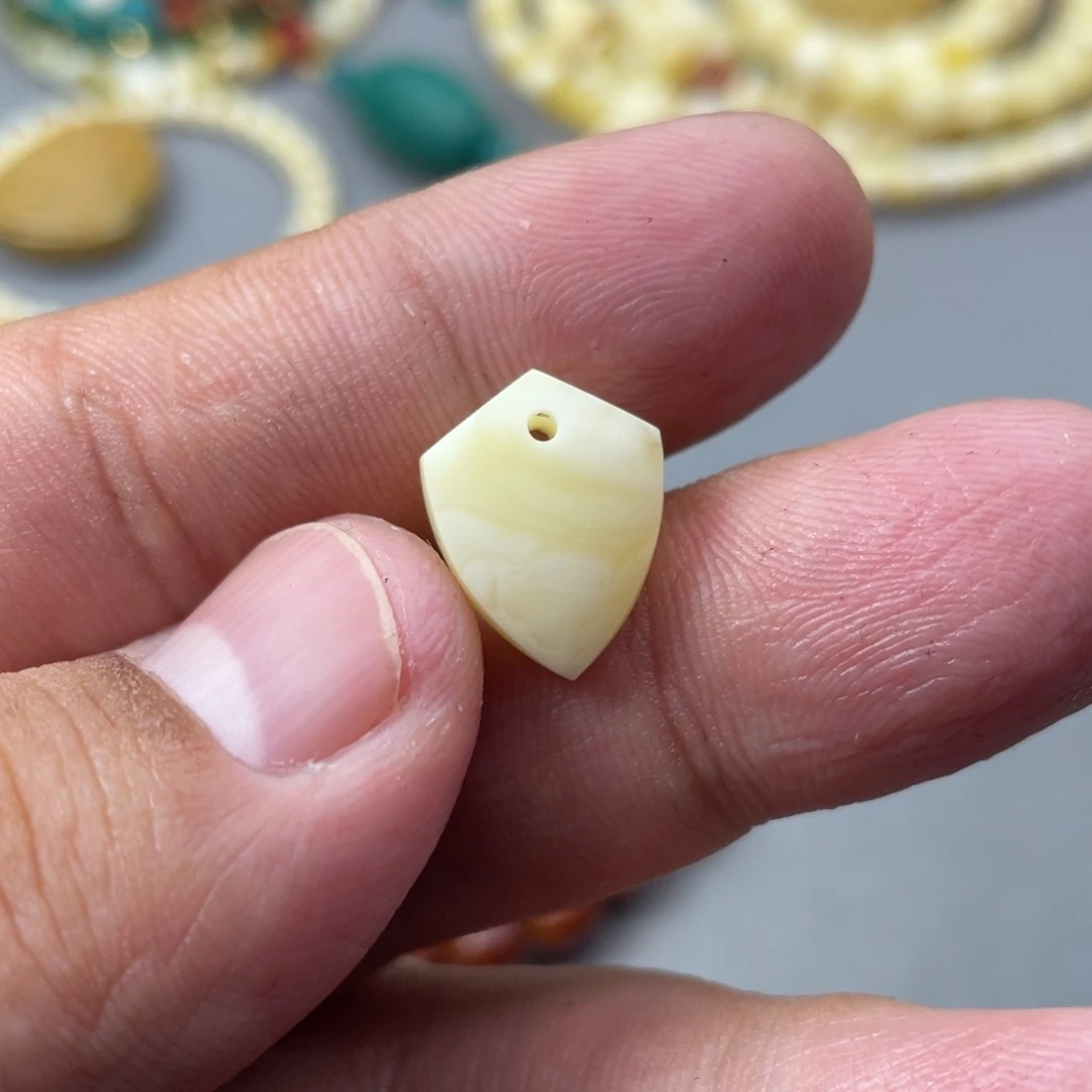 琥珀珠宝奇石未镶嵌8