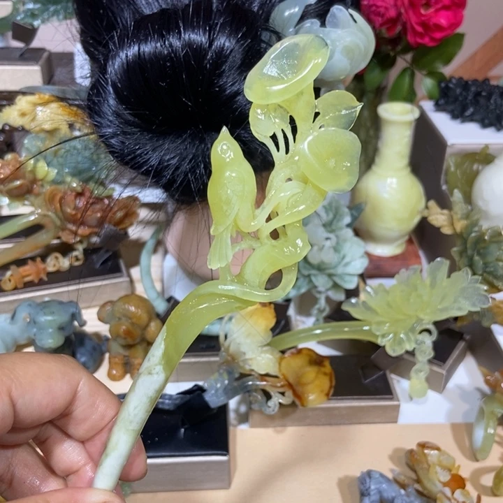 兜****蛇纹石玉未镶嵌发饰