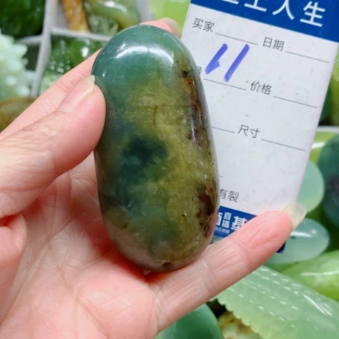 蛇纹石玉未镶嵌手把件