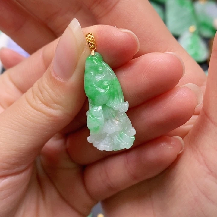 翡翠颈饰未镶嵌吊坠