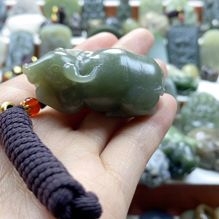 和田玉颈饰未镶嵌