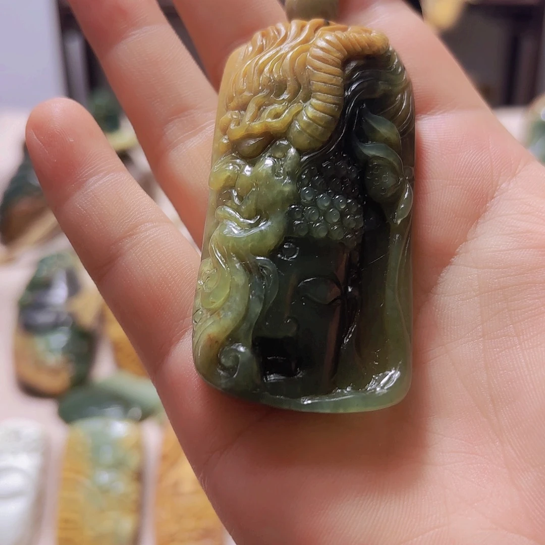 岫岩河磨玉（透闪石质玉）未镶嵌挂件