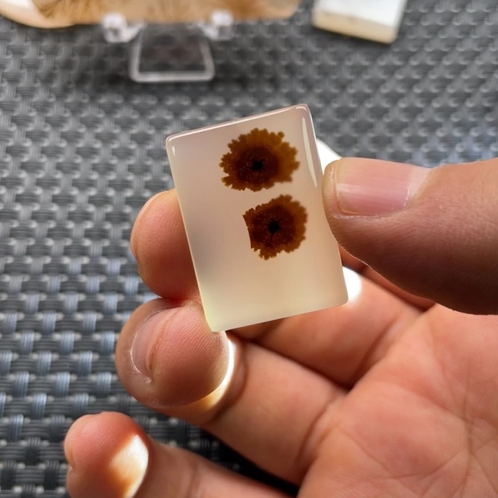 雨***沫玛瑙/玉髓未镶嵌颈饰