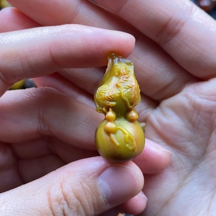 玛瑙/玉髓未镶嵌挂件战国红挂件