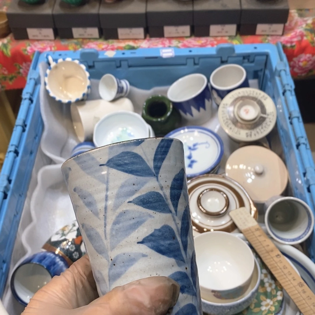 瓷片拾****ti g h h h h h h