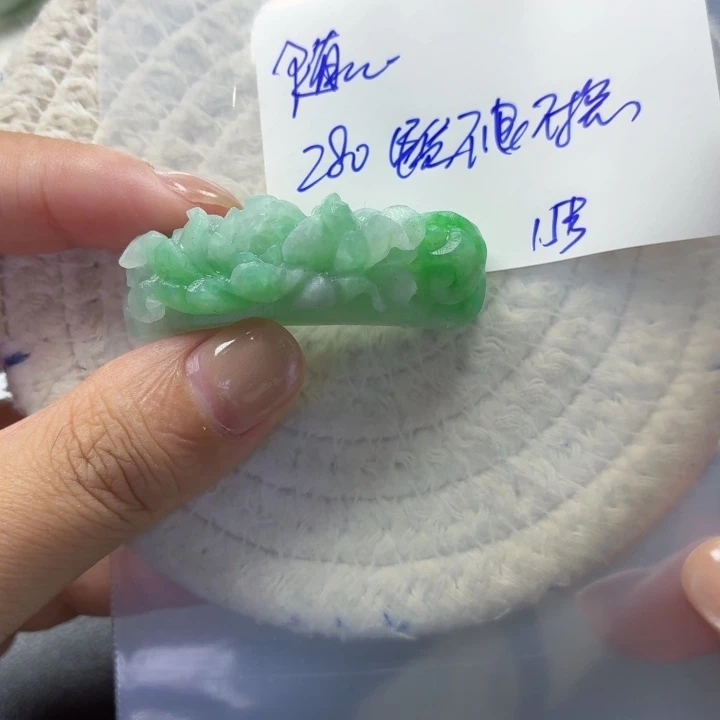 随***心定制翡翠未镶嵌毛货待编款式不退不换