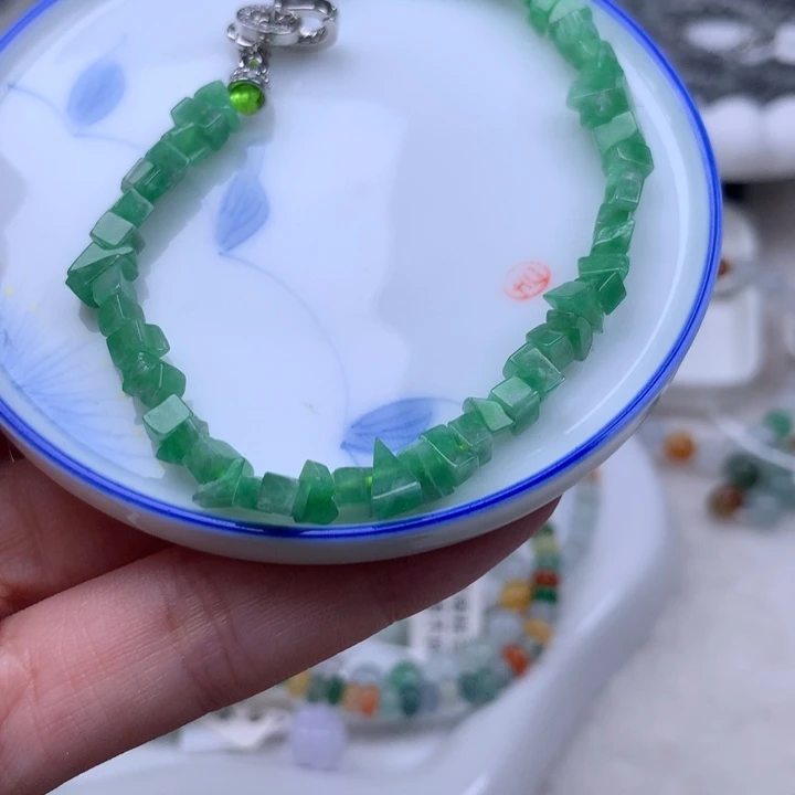 翡翠散珠碎碎冰手串