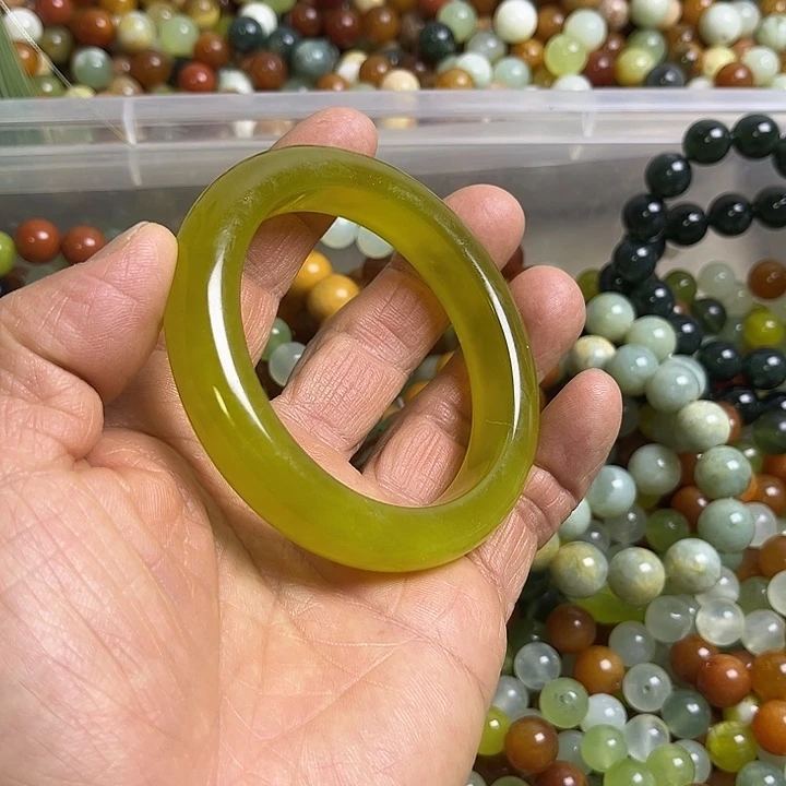 合金蛇纹石玉颈饰