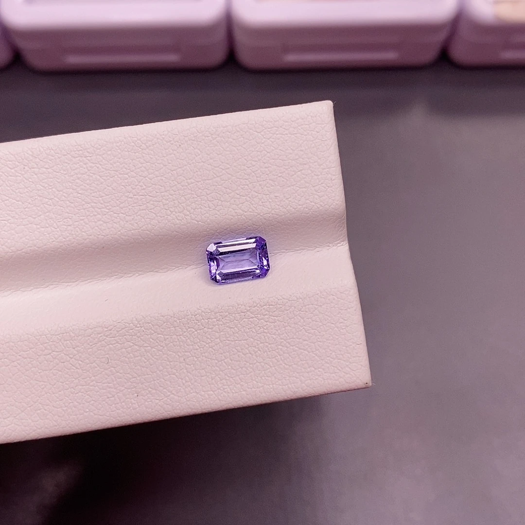 未镶嵌裸石坦桑石111111