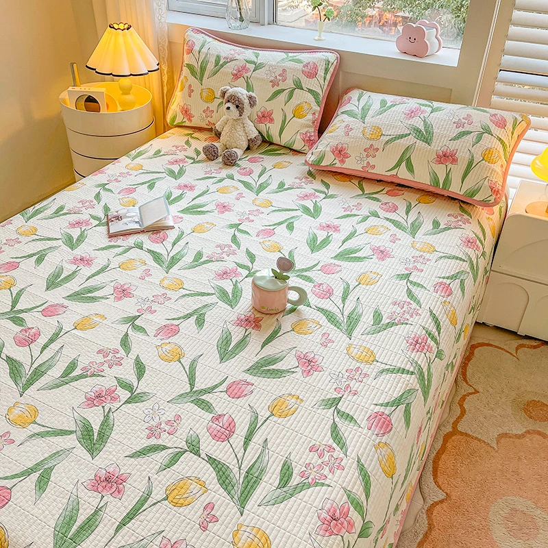 春秋故事2025新款全棉印花双面单床盖卡通小清新单品榻榻米床盖