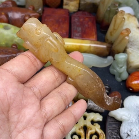 蛇纹石玉未镶嵌颈饰80