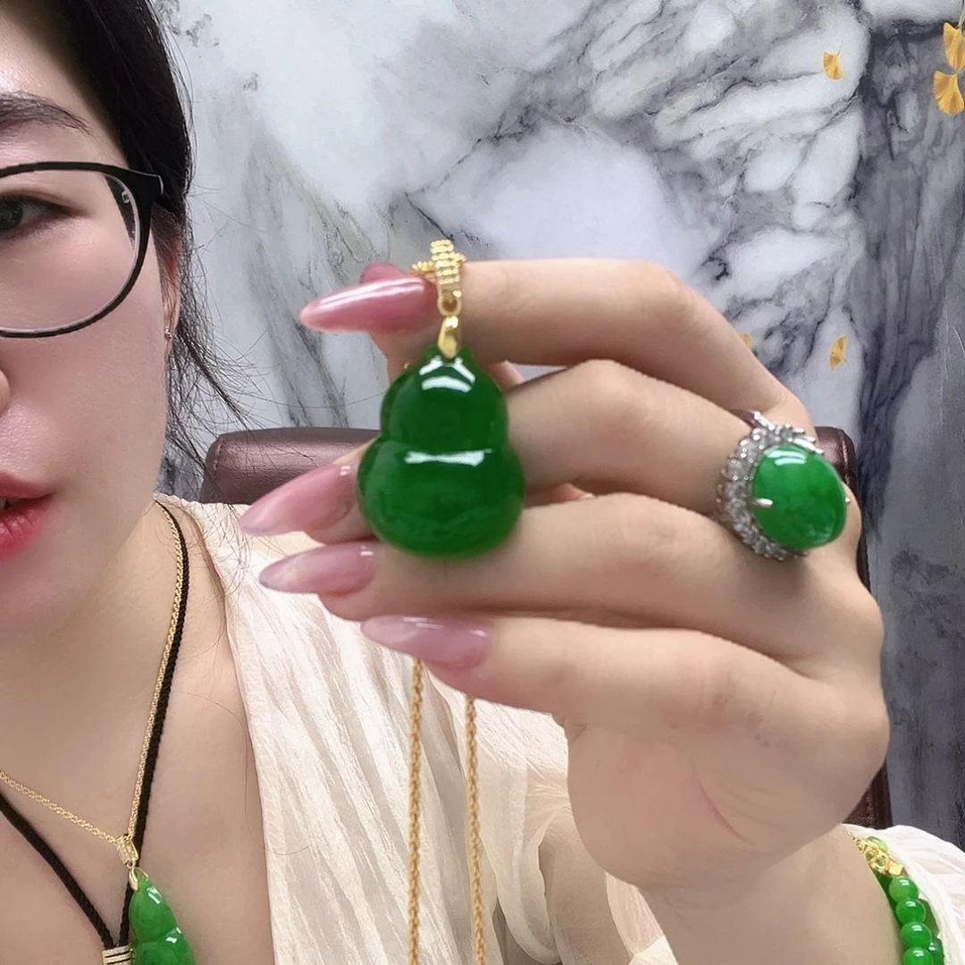 翡翠14K金镶嵌颈饰