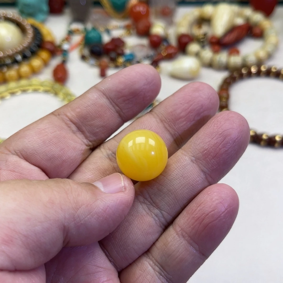 琥珀未镶嵌珠宝奇石