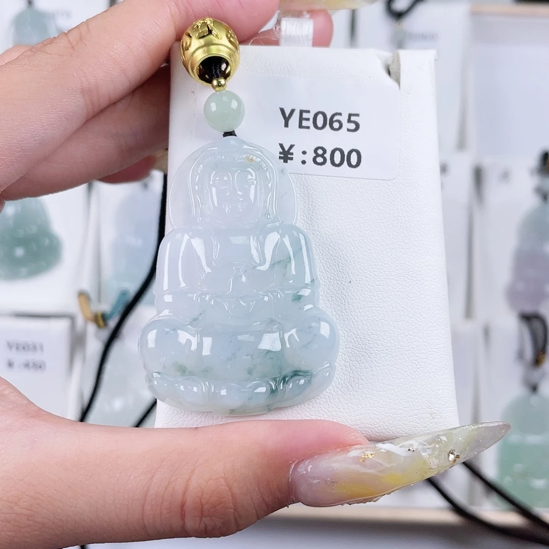 翡翠未镶嵌颈饰YE065