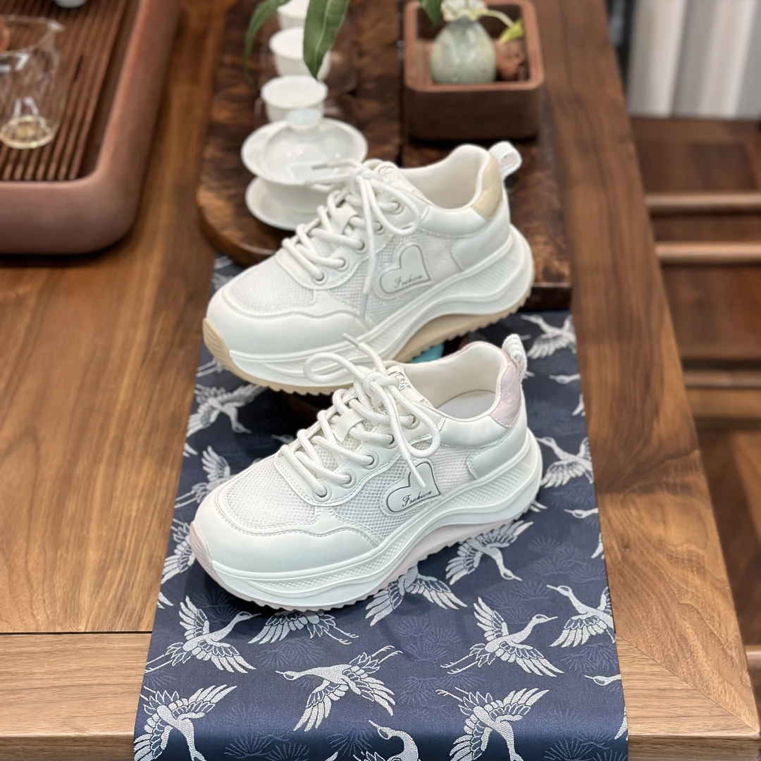 2025大爆款高品质广州鞋，透网超轻底老爹鞋巨巨巨舒服百搭显脚小。