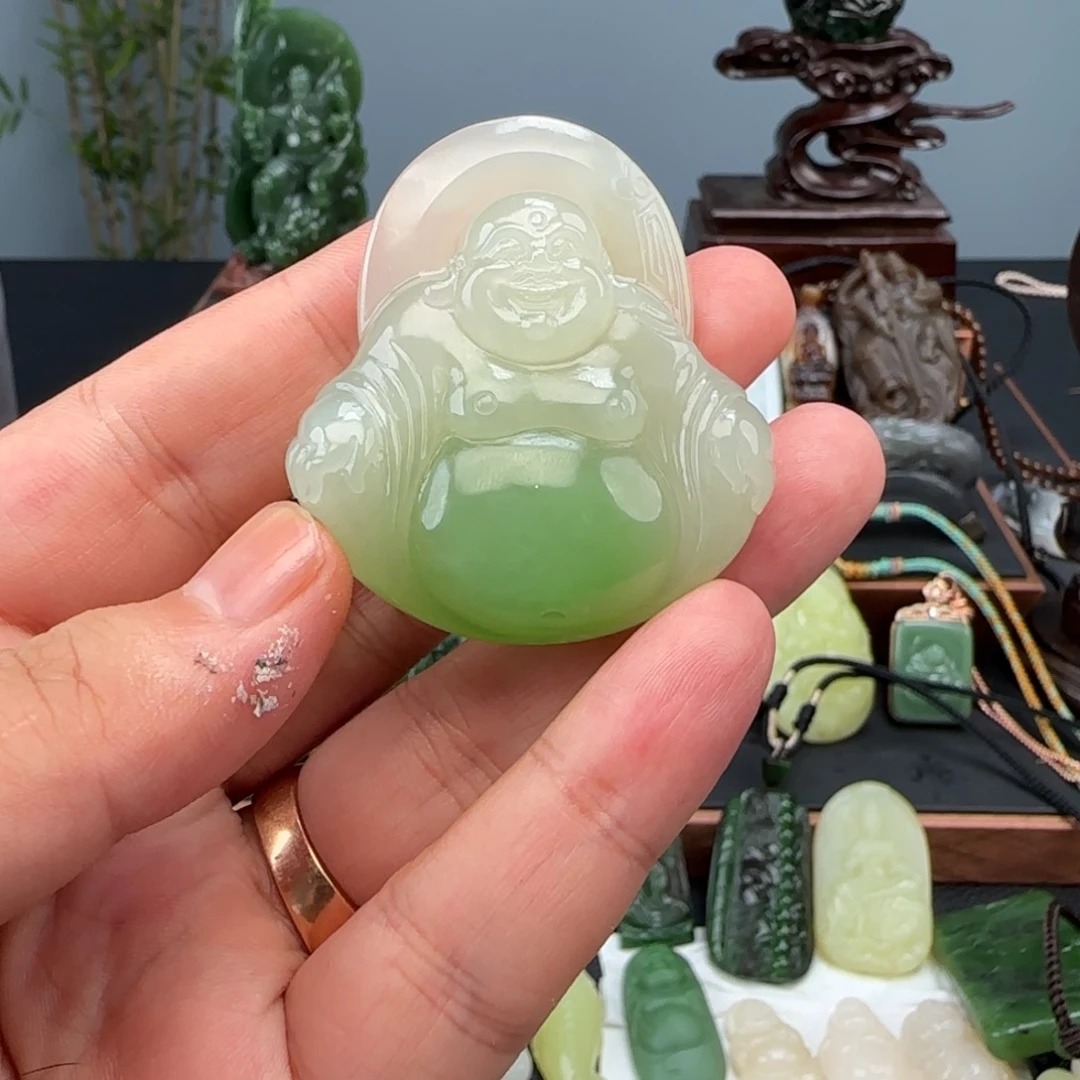 ****鱼和田玉未镶嵌颈饰