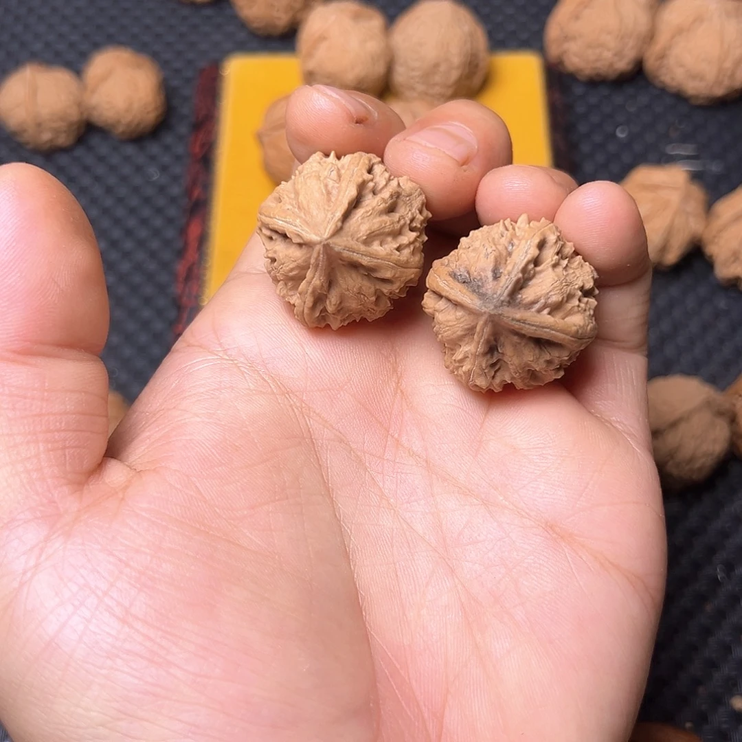 吊坠文玩核桃四棱