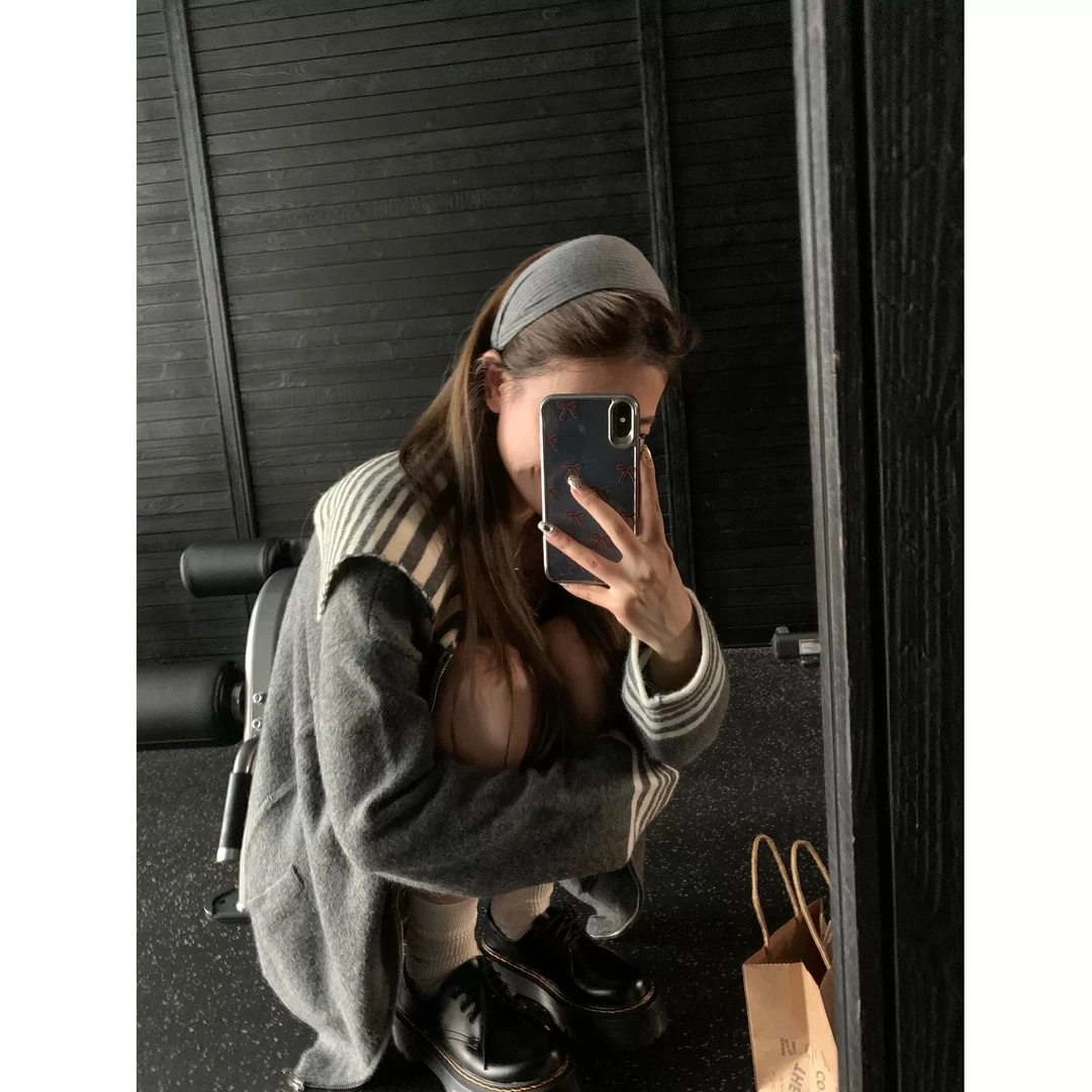 韩系海军领灰色条纹毛衣慵懒韩系秋冬毛衣外套自带披肩