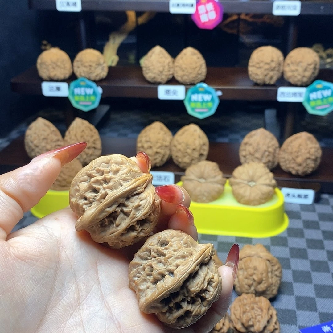 把件核桃微修白茬平谷方块卡边37肚40高37.5