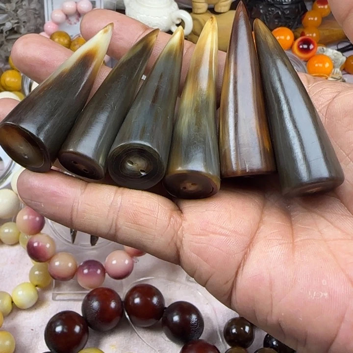 大果紫檀（缅甸花梨）吊牌一个