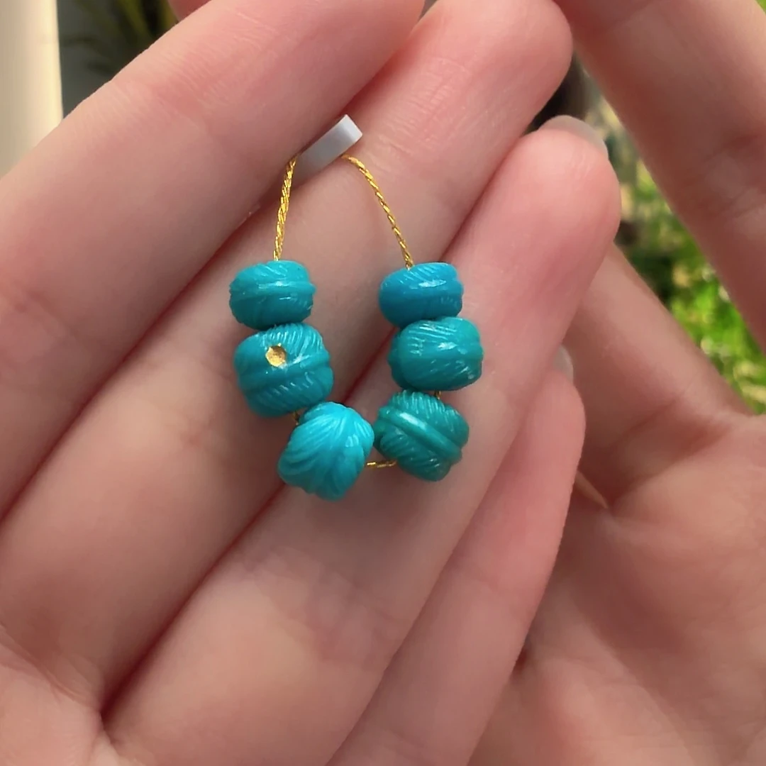 绿松石未镶嵌颈饰