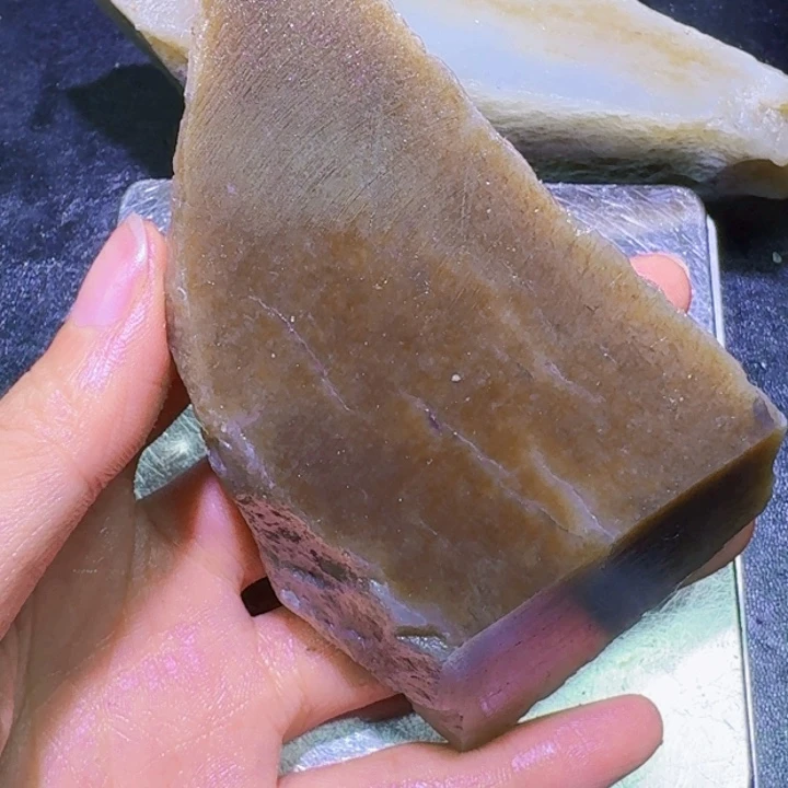 未镶嵌和田玉（糖玉）珠宝半成品