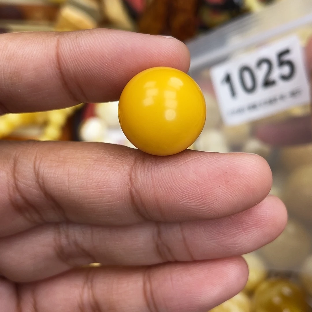 蜜蜡未镶嵌珠宝奇石19.5